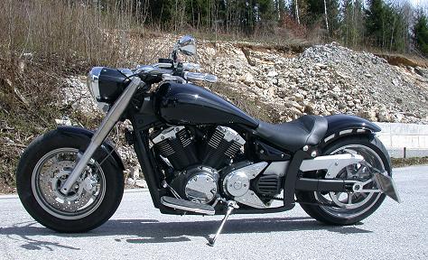 Yamaha XVS 1300 Midnight Star Dragon